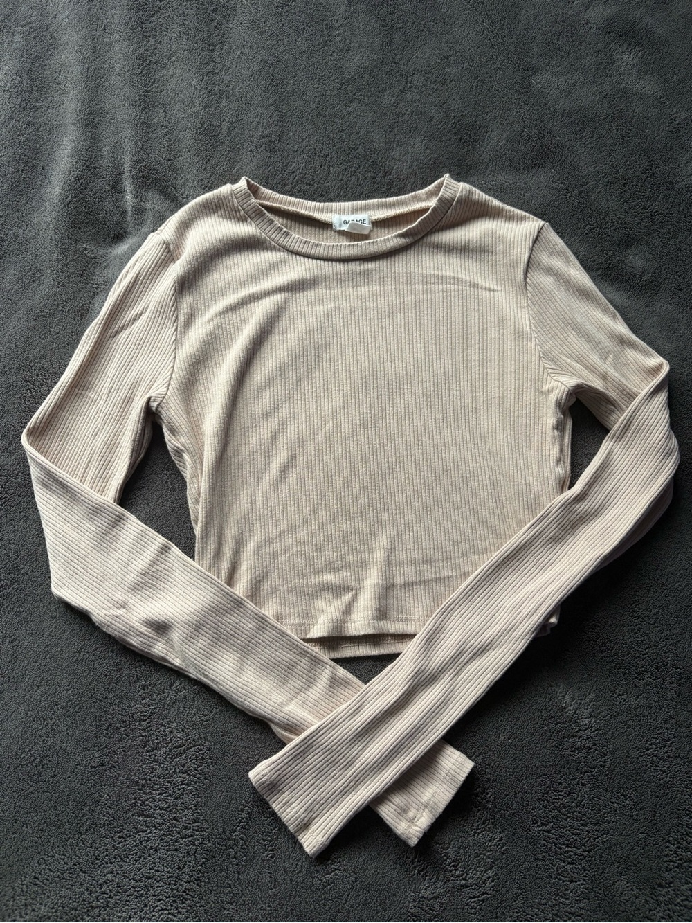 garage - Beige Long-Sleeve Ribbed Crop Top
